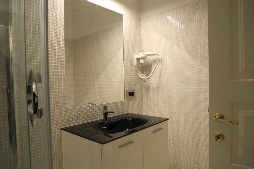 Gemelli Hotel Standard Double Room 6