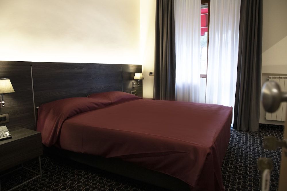 Gemelli Hotel Standard Double Room 2