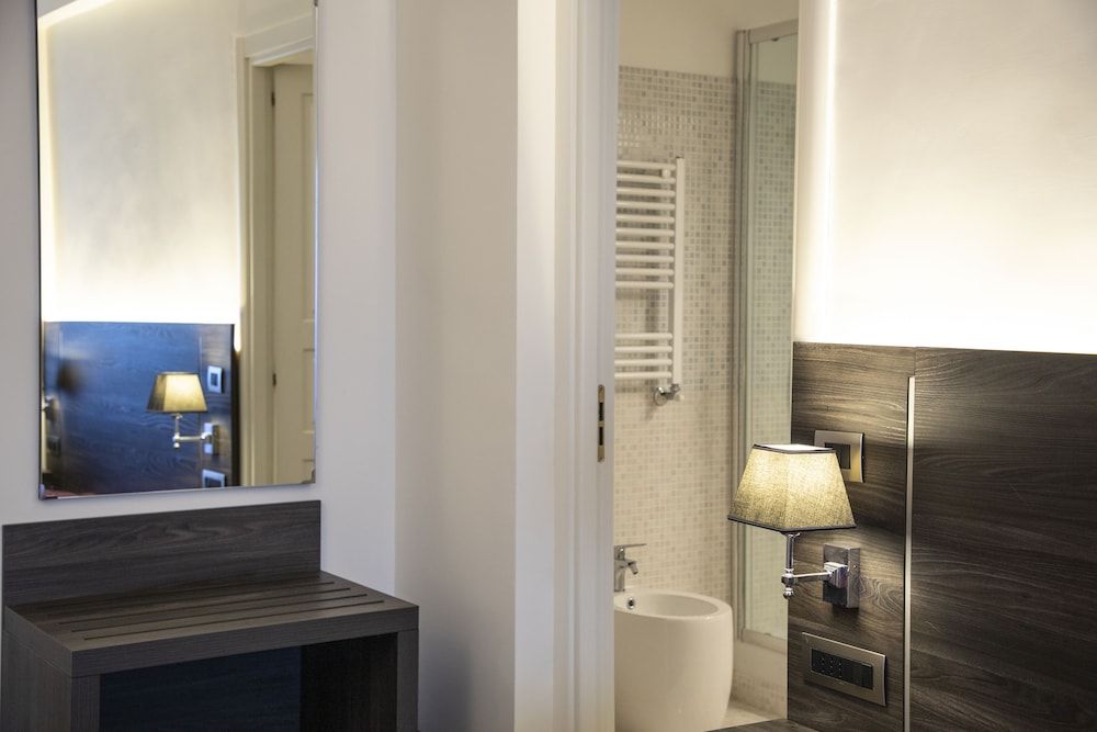 Gemelli Hotel Standard Double Room 4