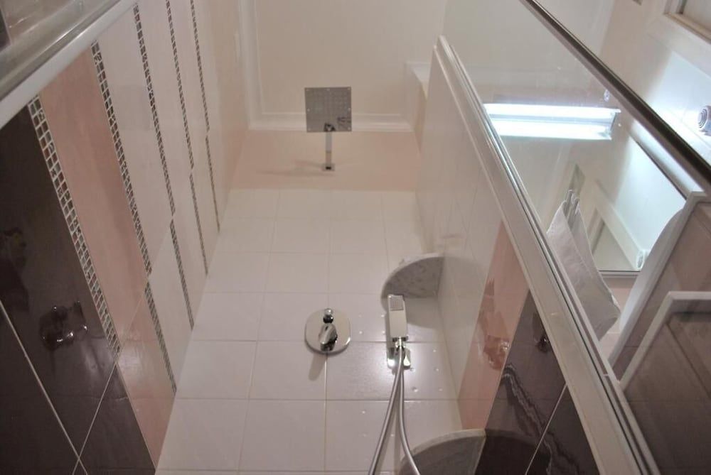 undefined Anthony 47 10