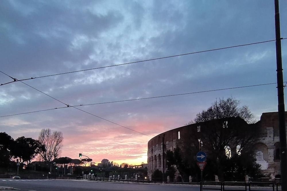 undefined 2-bed House in Rome Near Coliseum 4