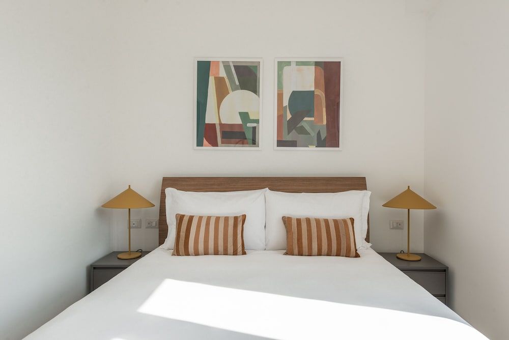 undefined Numa Rome Verso 3