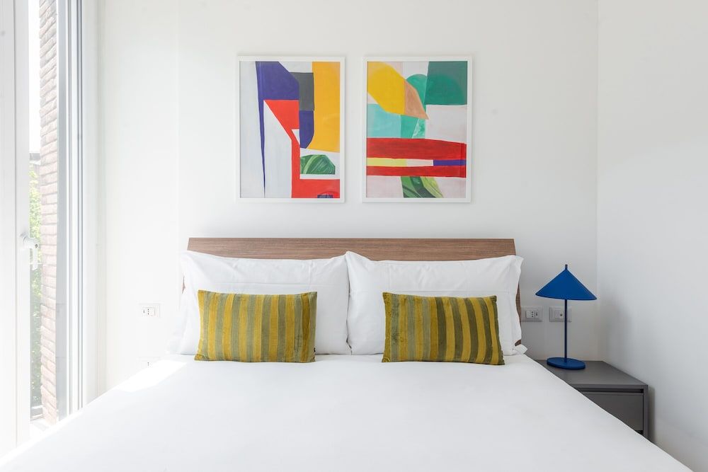 undefined Numa Rome Verso 4