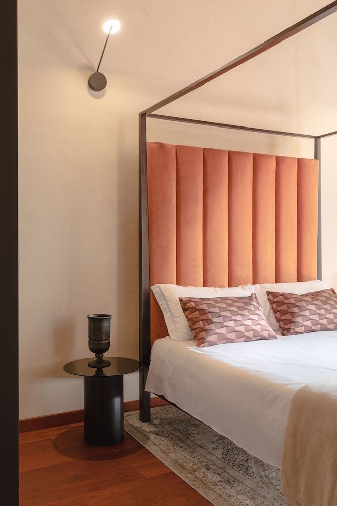 Torre Capranica Junior Suite 11