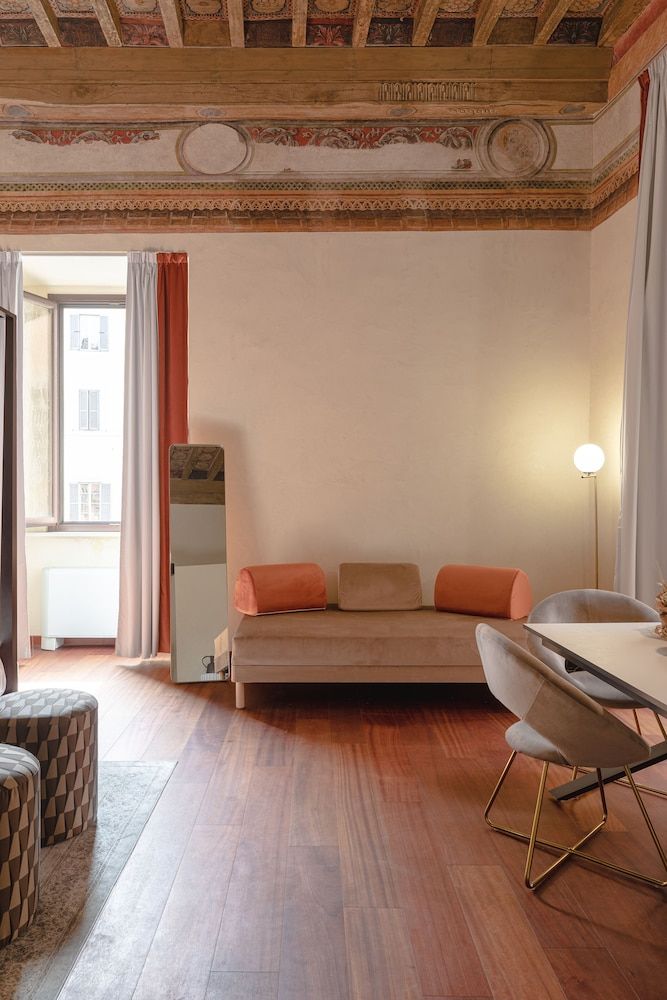 Torre Capranica Junior Suite 21