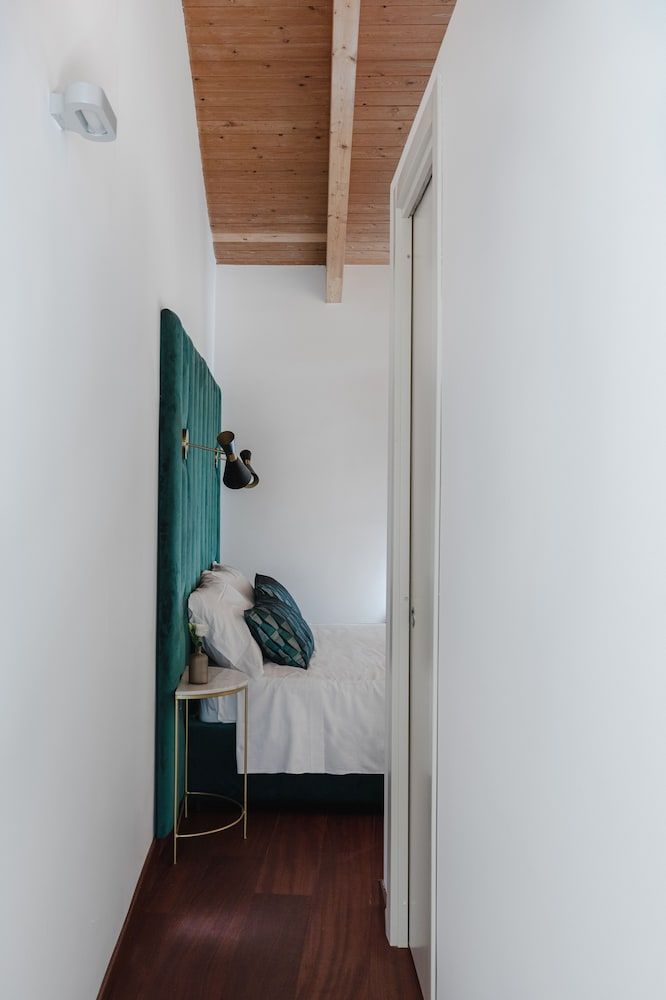 Torre Capranica Panoramic Suite 19