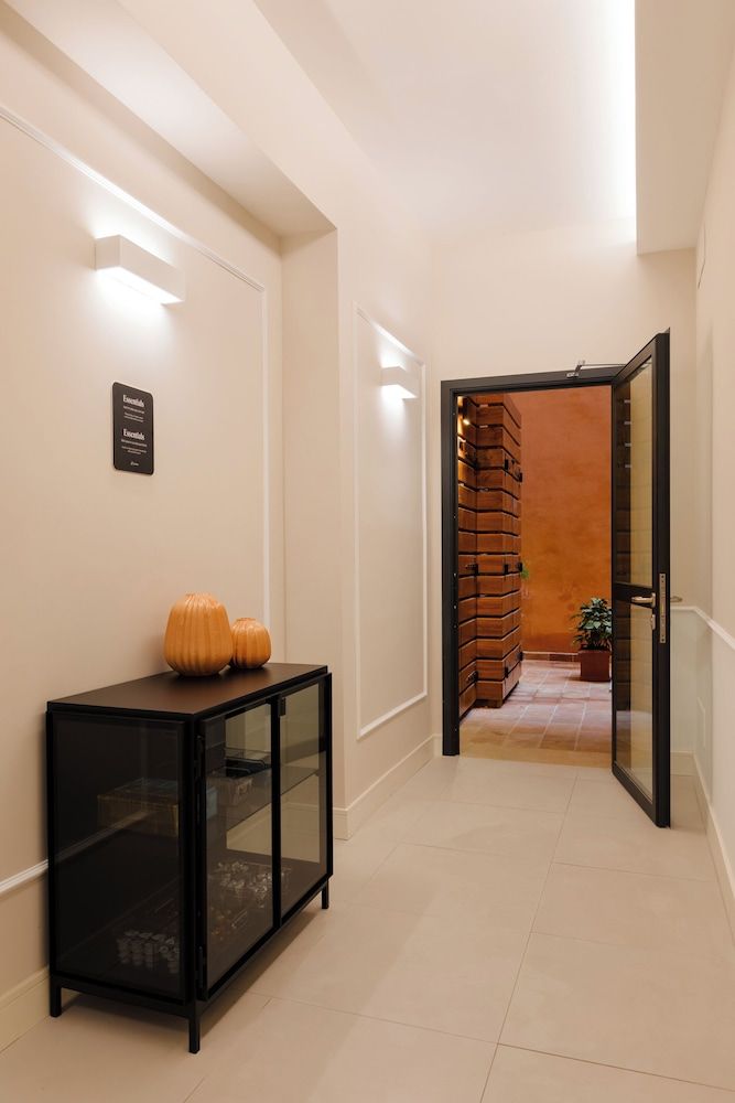 undefined Sonder by Marriott Bonvoy Antinoo Apartments Piazza del Parlamento 9
