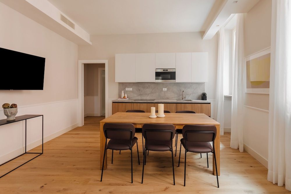 undefined Sonder by Marriott Bonvoy Antinoo Apartments Piazza del Parlamento 3