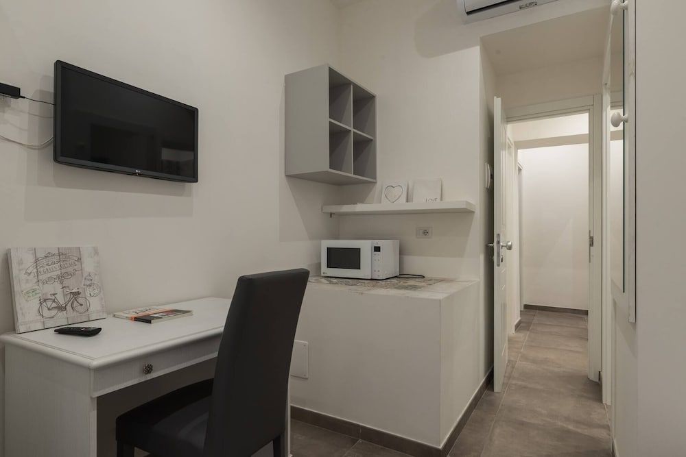 undefined Vatican Suite 2 Levels Completely Renovated 5