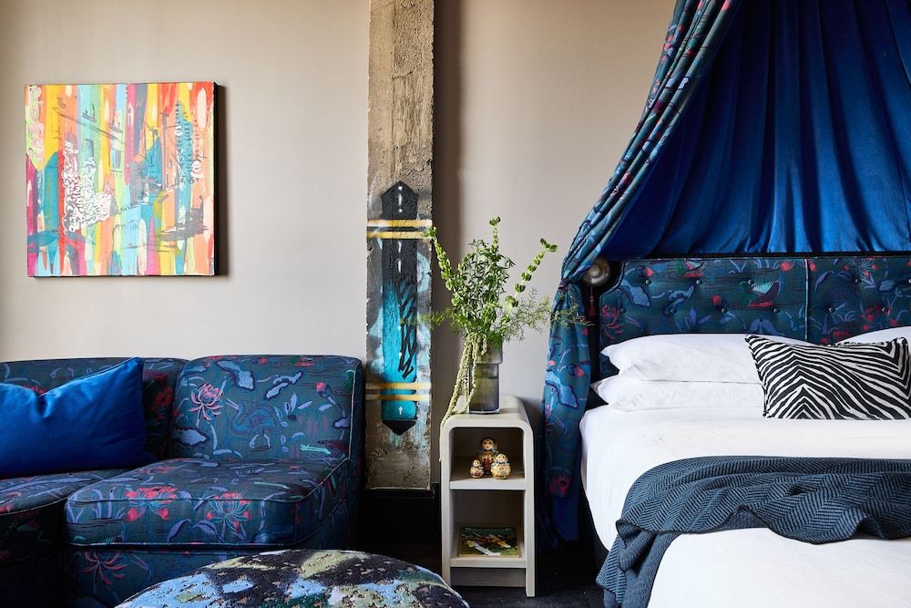 Studio Suite, 1 King Bed, River View