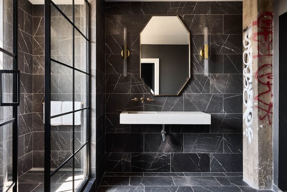 The Radical Asheville, Tapestry Collection by Hilton Room, 2 Queen Beds, River View 4