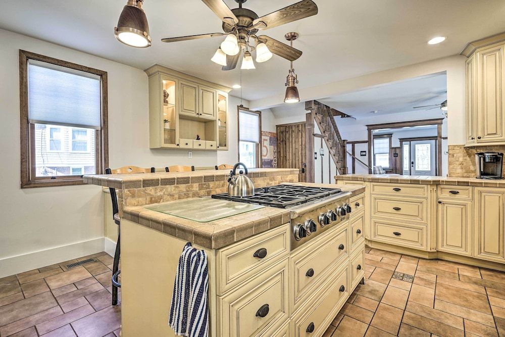 undefined Idyllic Atlantic City Home - 1 Block to Beach