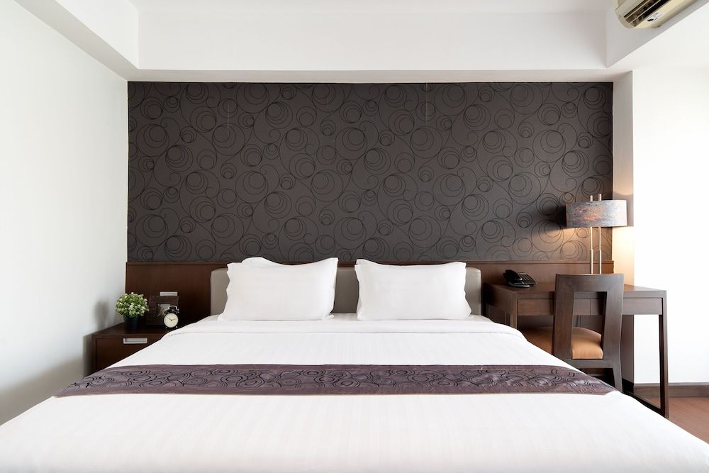 undefined Lily Hotel Bangkok 4