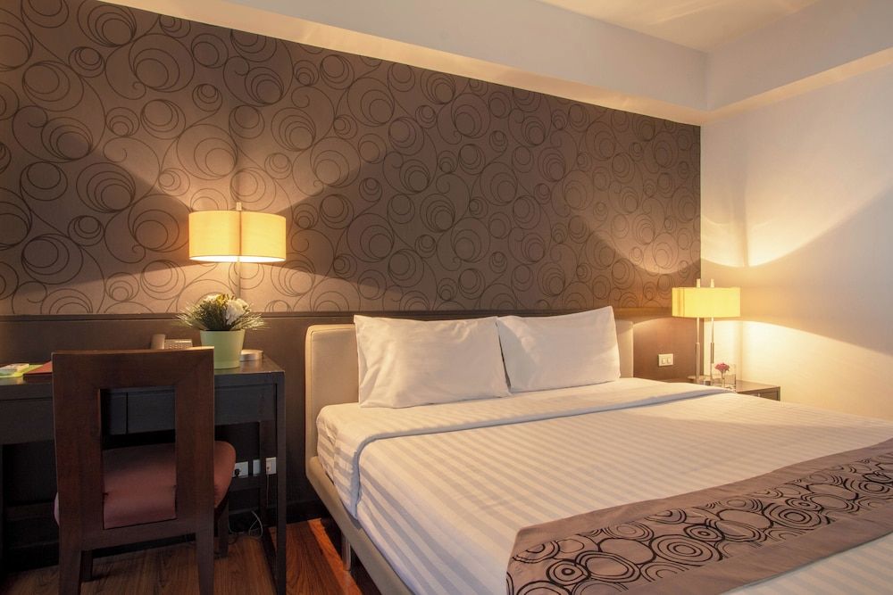 undefined Lily Hotel Bangkok