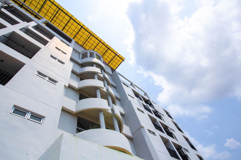 undefined Lily Hotel Bangkok 10