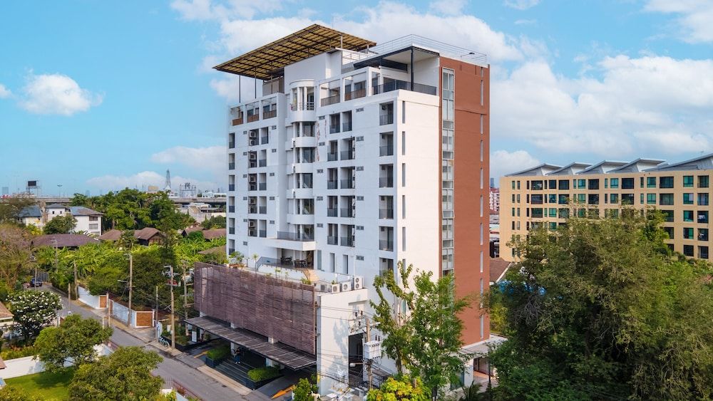 undefined Lily Hotel Bangkok 4