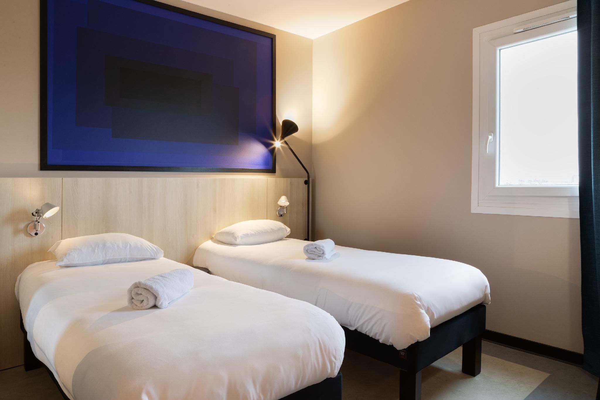 Standard room - 2 single beds