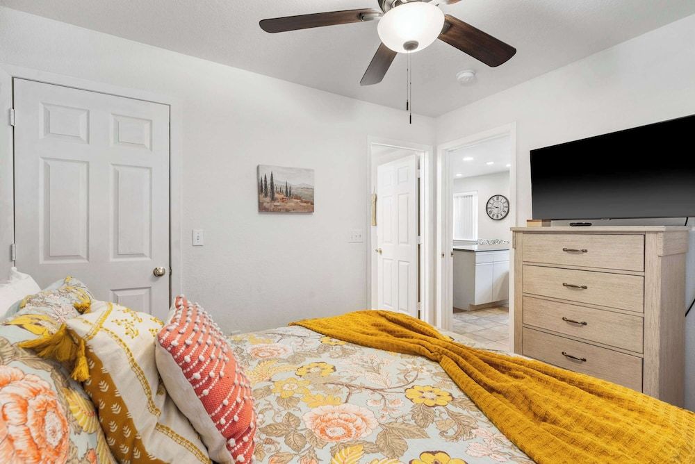 Condo, Multiple Beds, Kitchen (Valley View Treehouse)