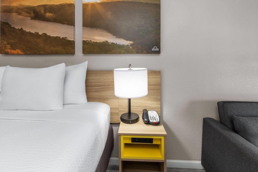 Room, 1 King Bed, Non Smoking