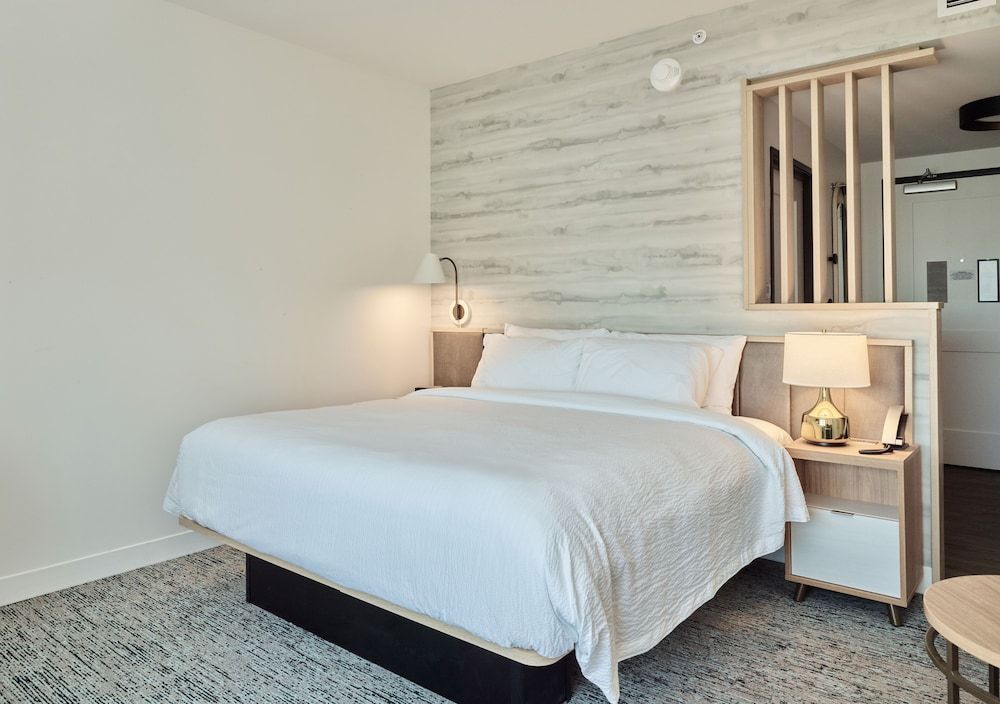 Suite, 1 Bedroom (Hearing Accessible)