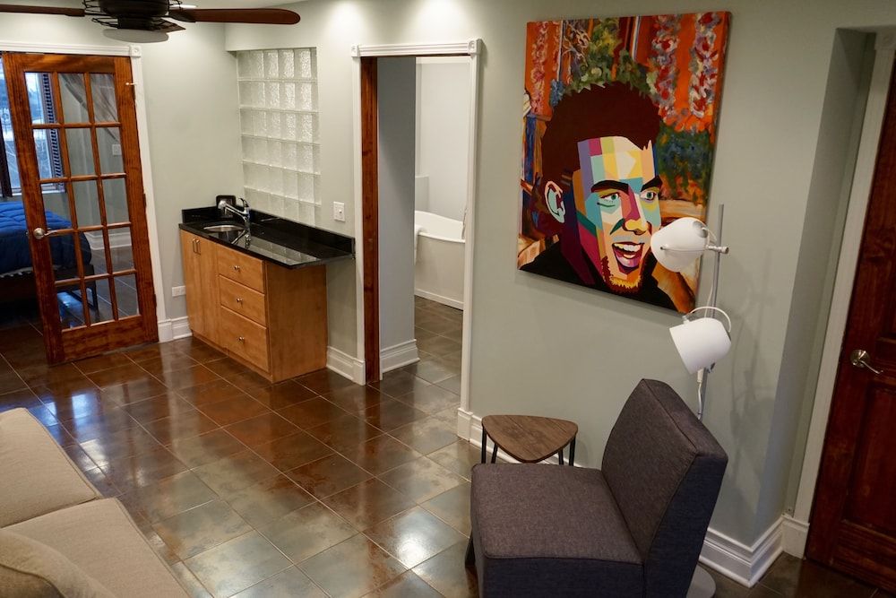 3-Level Bucktown Home - Amazing Outdoors & Parking Family House, Patio 15