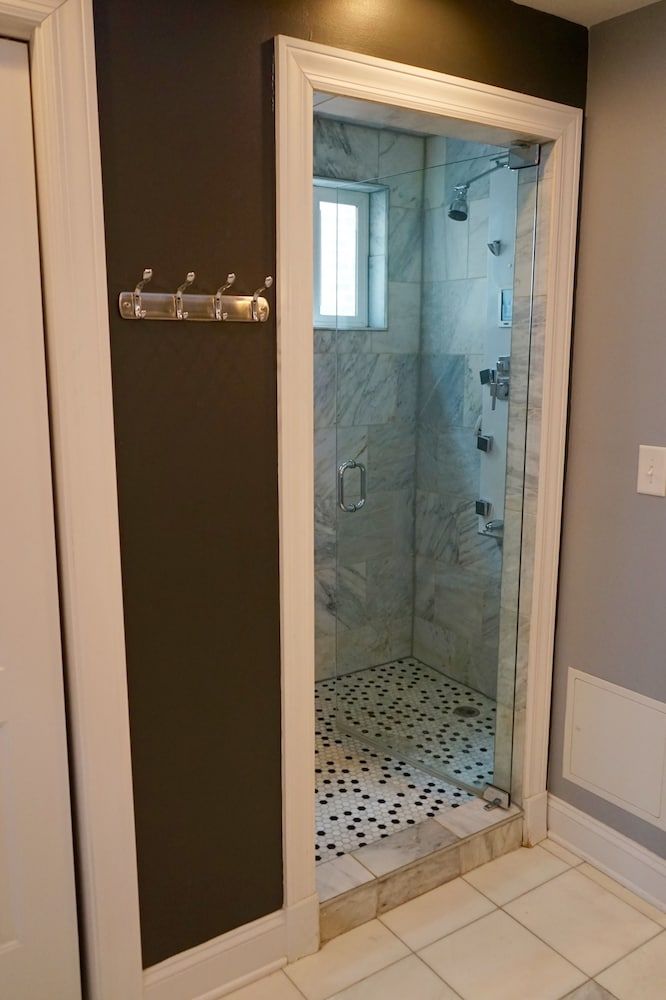 3-Level Bucktown Home - Amazing Outdoors & Parking Family House, Patio 27