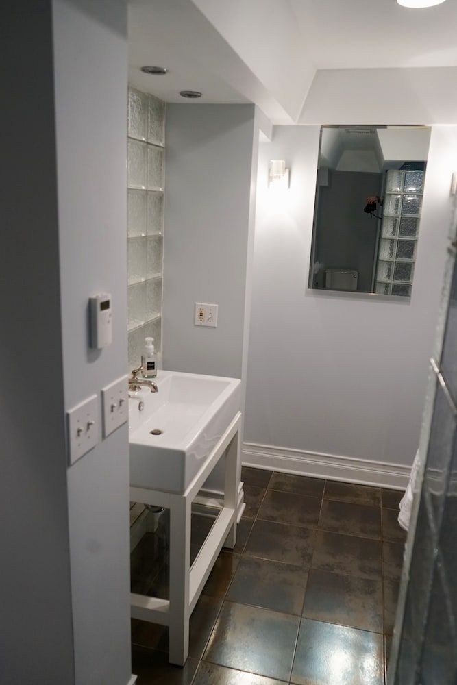 3-Level Bucktown Home - Amazing Outdoors & Parking Family House, Patio 25