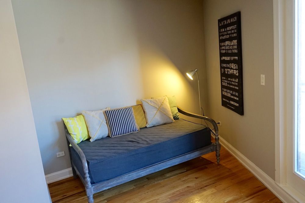 undefined McCormick Business Traveler Delight w 2 Balconies 10