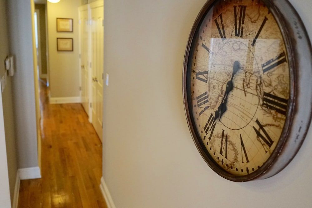 undefined McCormick Business Traveler Delight w 2 Balconies 5