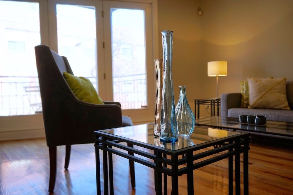 undefined McCormick Business Traveler Delight w 2 Balconies