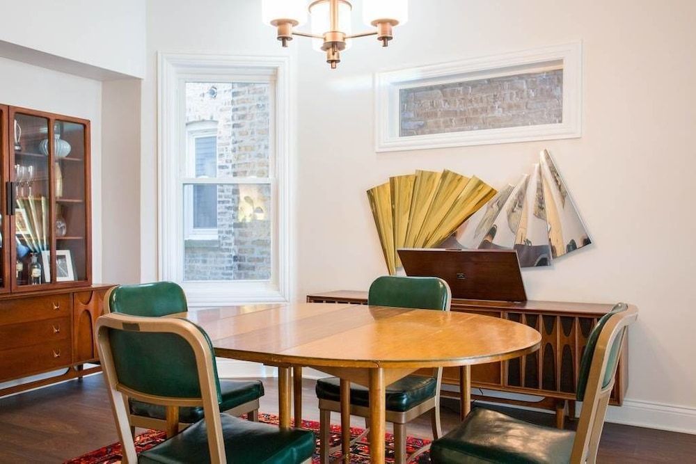 undefined Chic Logan Pad - Modern Meets Retro 4