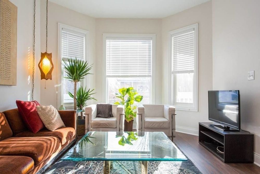 undefined Chic Logan Pad - Modern Meets Retro 9