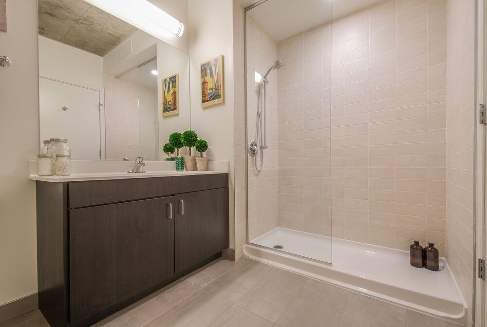 Wrigley Suites Exclusive Apartment, 2 Bedrooms, Non Smoking, Kitchen 6