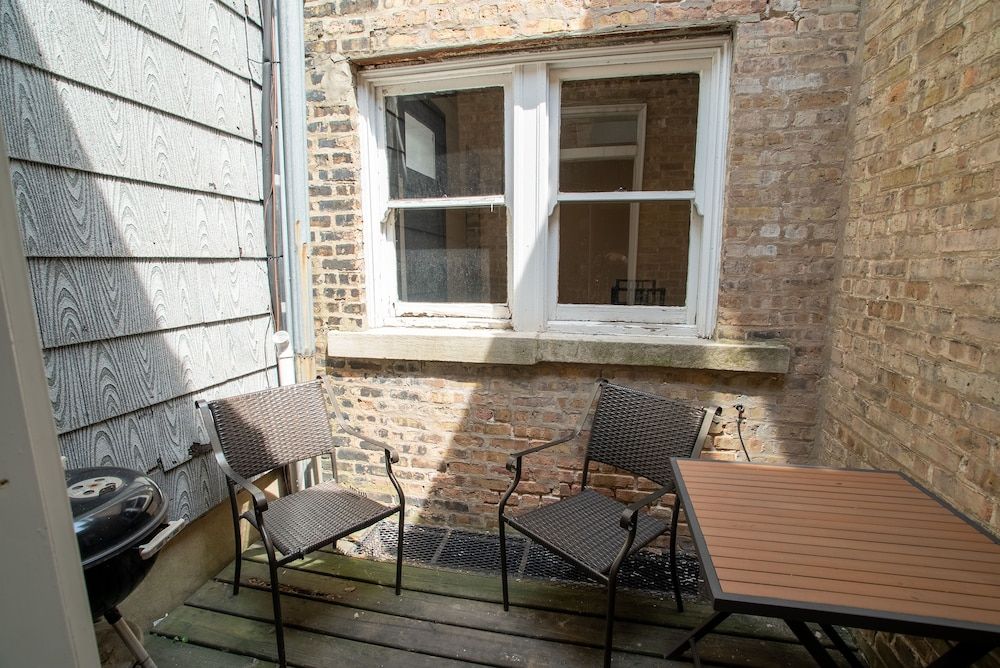 undefined Old Town Suites Operated by Roscoe Village Guesthouse 8