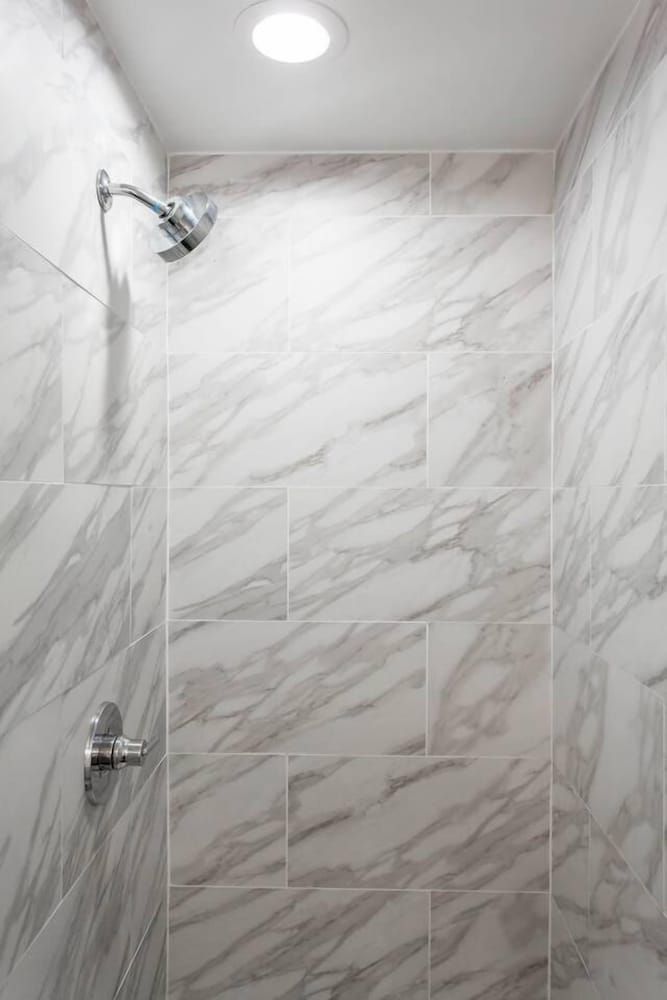 Chestnut Charm - Modern 1 BDR in Downtown Apartment (1 Bedroom) 16