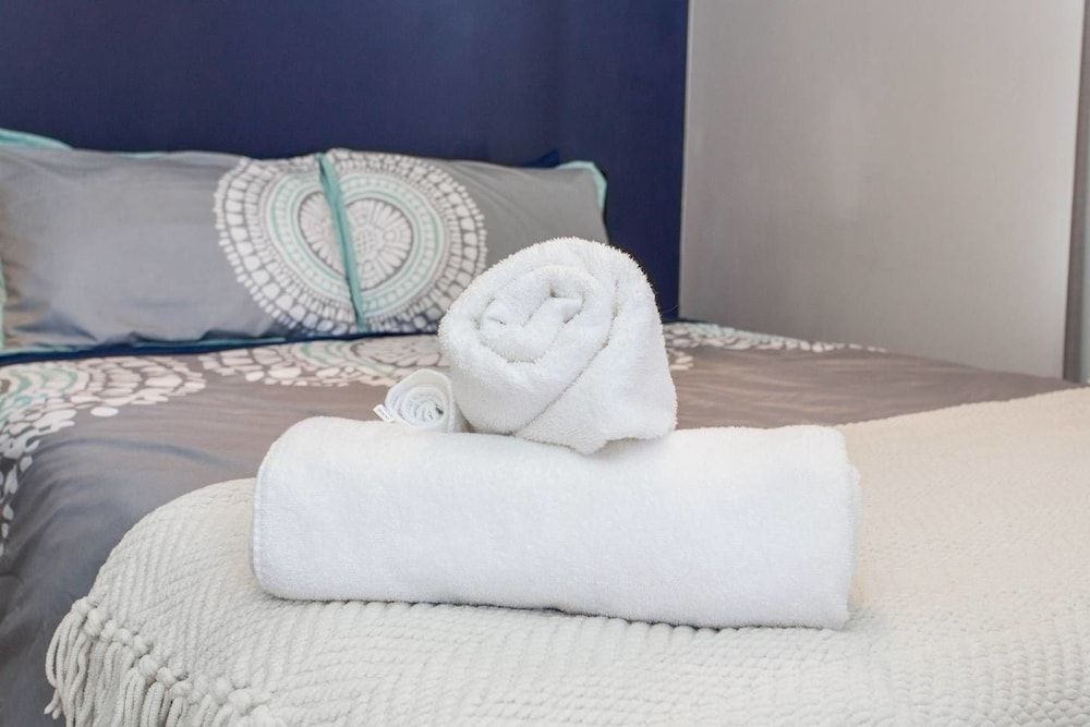 undefined Chestnut Charm - Modern 1 BDR in Downtown 6