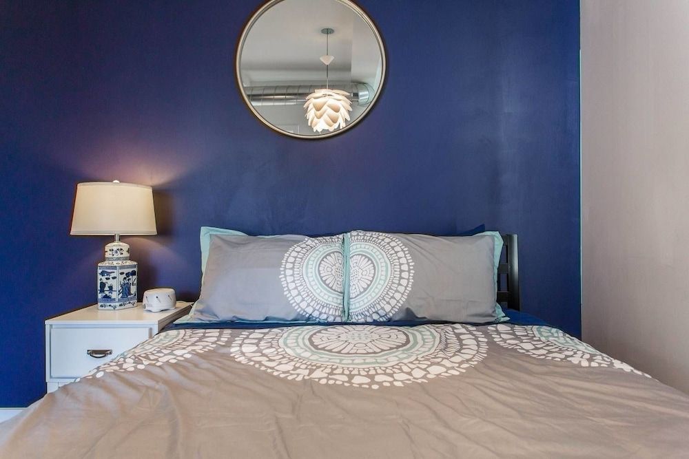 undefined Chestnut Charm - Modern 1 BDR in Downtown 5