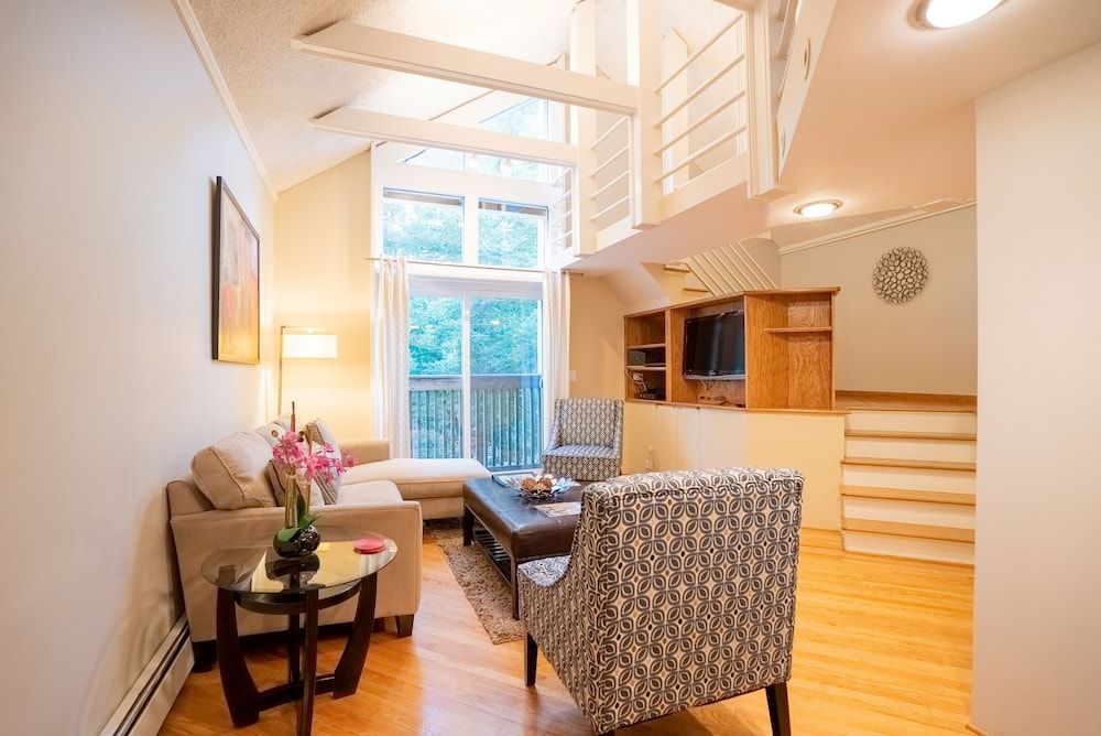 Lincoln Park Suites Operated by Roscoe Village Guesthouse Suite, Private Bathroom (Lincoln Park #2) 13