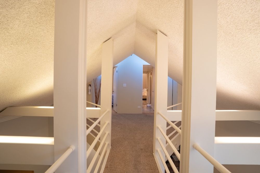 Lincoln Park Suites Operated by Roscoe Village Guesthouse Suite, Private Bathroom (Lincoln Park #2) 15