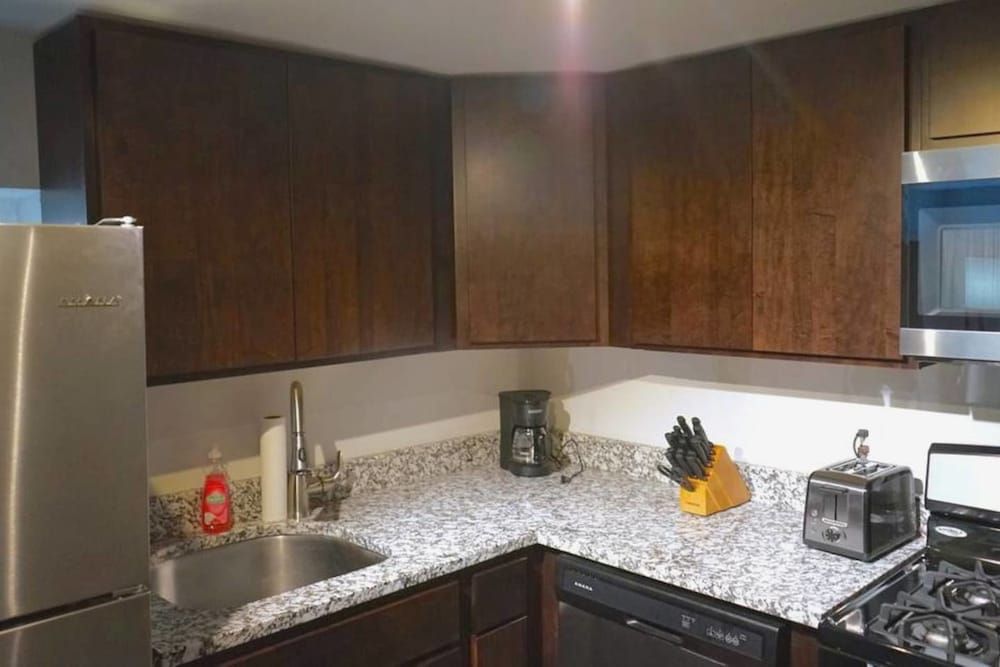 undefined The Karlov Connection - Ohare Wrigley Gateway 9