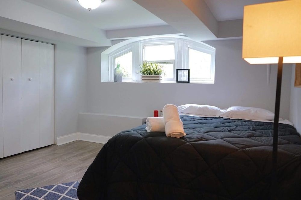 undefined The Karlov Connection - Ohare Wrigley Gateway 8