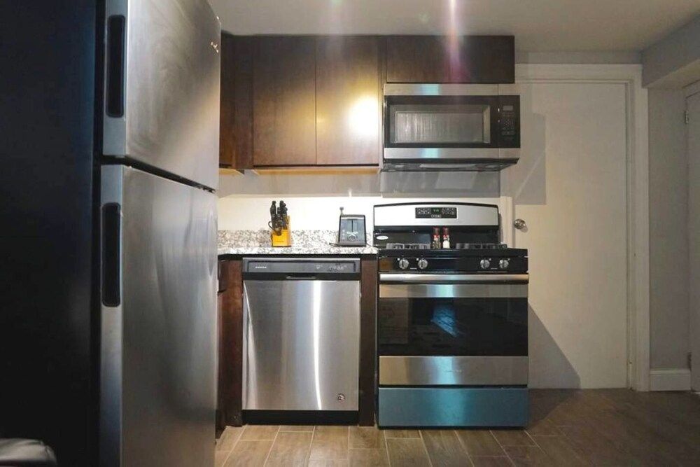 undefined The Karlov Connection - Ohare Wrigley Gateway 10