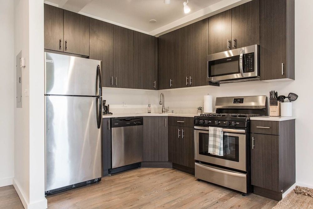 undefined Juniper Mist - Modern 1 Bdr in Downtown 2