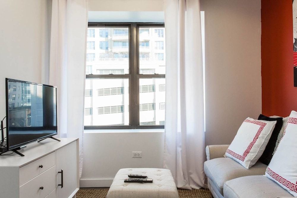 Sycamore Sunset - Modern 1bdr in Downtown Apartment (1 Bedroom) 10