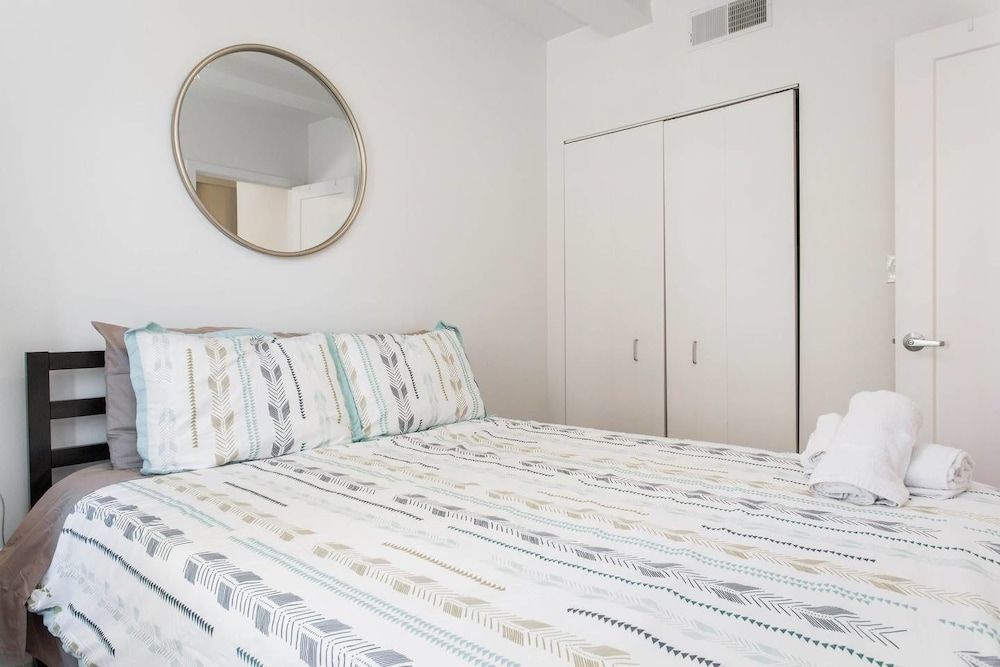 undefined Sycamore Sunset - Modern 1bdr in Downtown 3