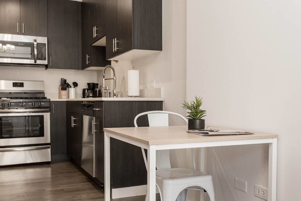 undefined Sycamore Sunset - Modern 1bdr in Downtown 9