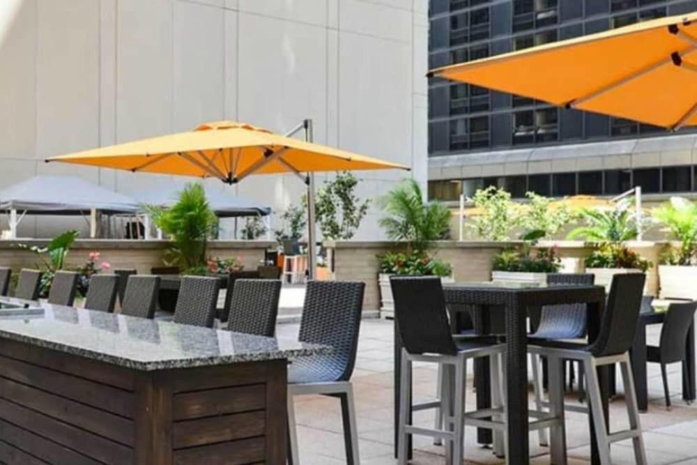 undefined The Gulfstream - Vibrant Studio Heart of Downtown 5