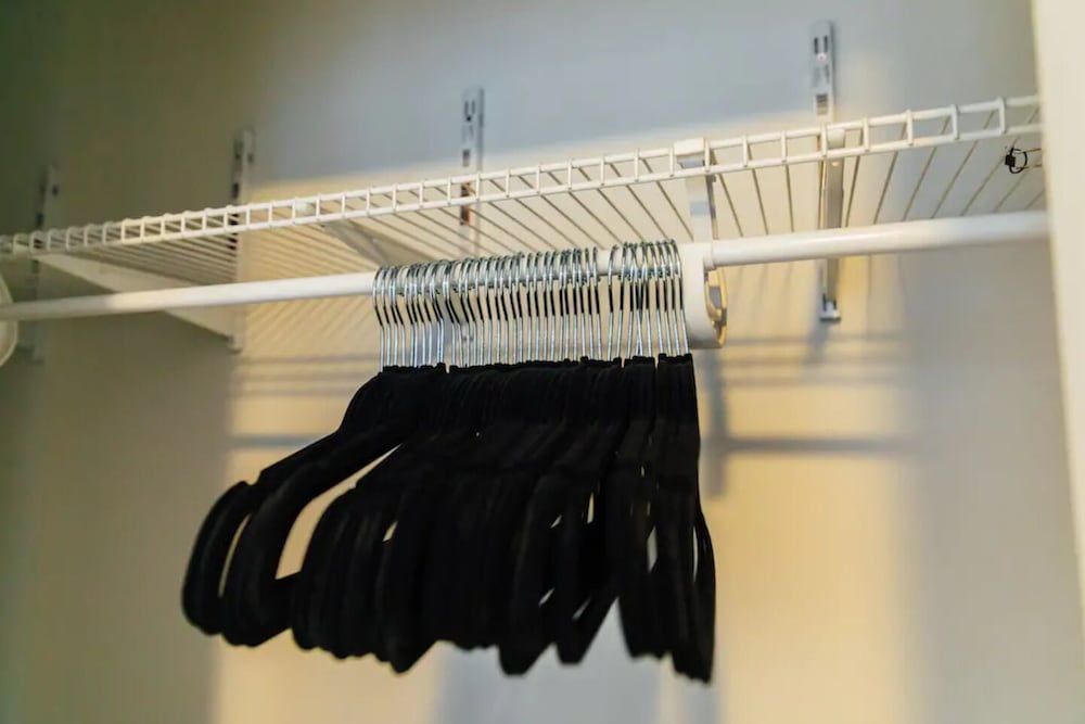 undefined Best Deal 2BR Apt in Lakeview 6