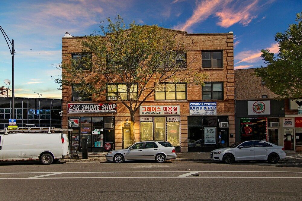 undefined Classic & Charming 2BR Apt in Lincoln 3