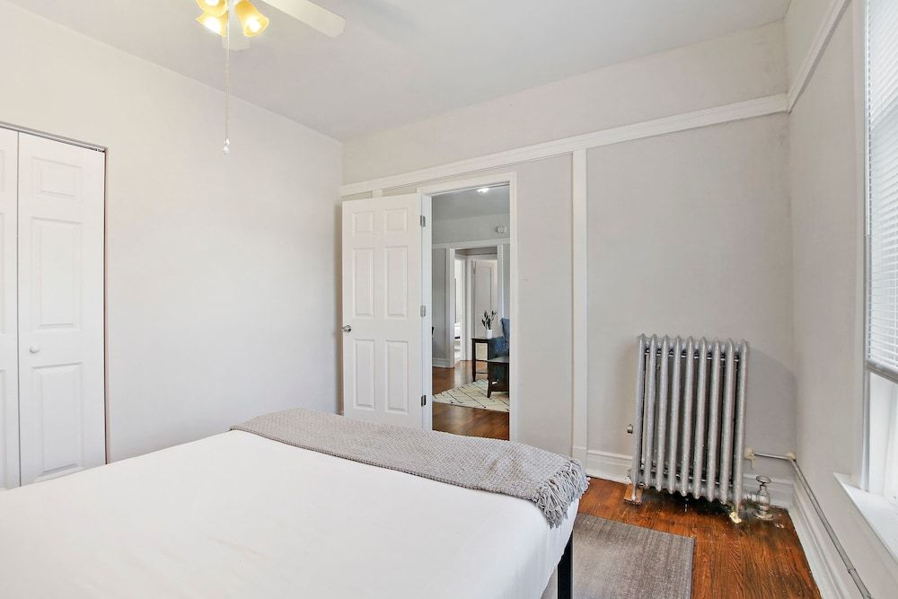 undefined Modern & Stylish 3BR Apt in Rogers Park 4